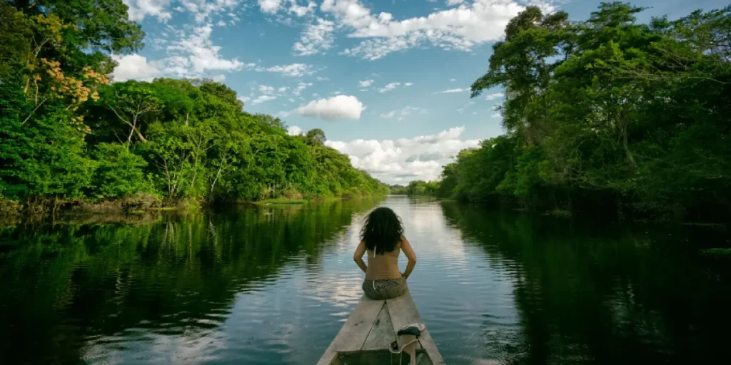 Packing for the Amazon with apple travel peru