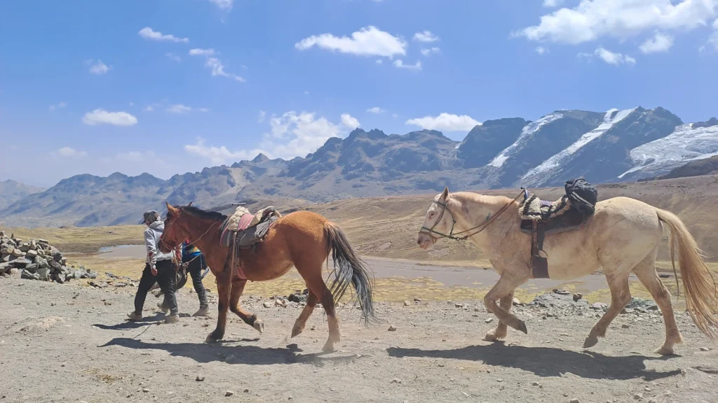 rainbow mountain peru